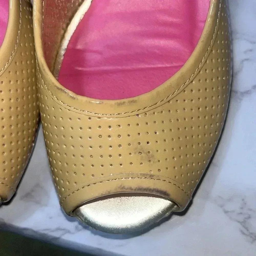 Lilly Pulitzer Wedge Pumps Womens 8M Tan Perforated Leather Peep Toe Raffia Heel